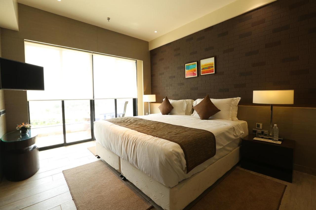 Wyndham Ahmedabad Shela Hotel Exterior photo